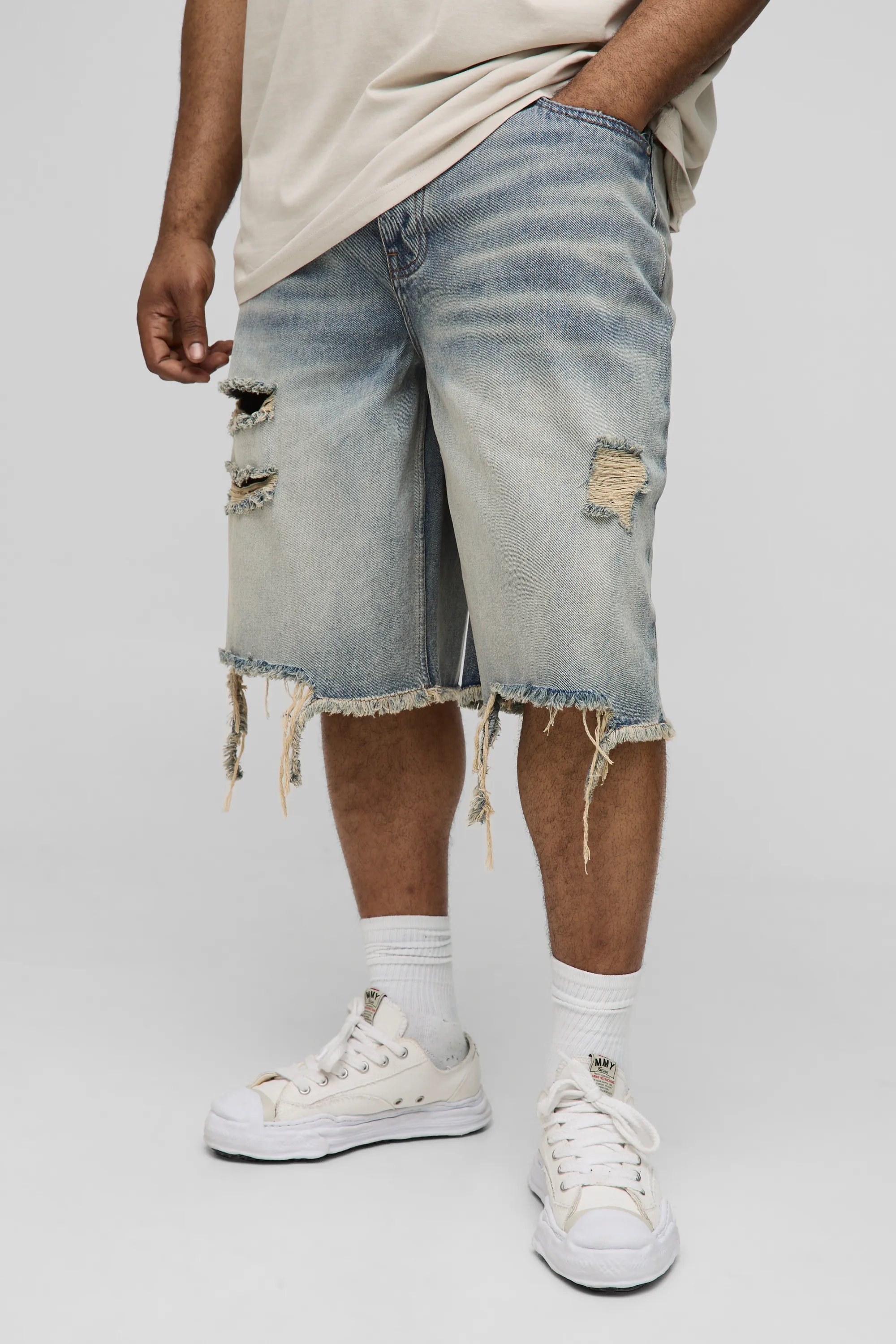Plus Relaxed Fit Stonewash Raw Hem Distressed Jorts