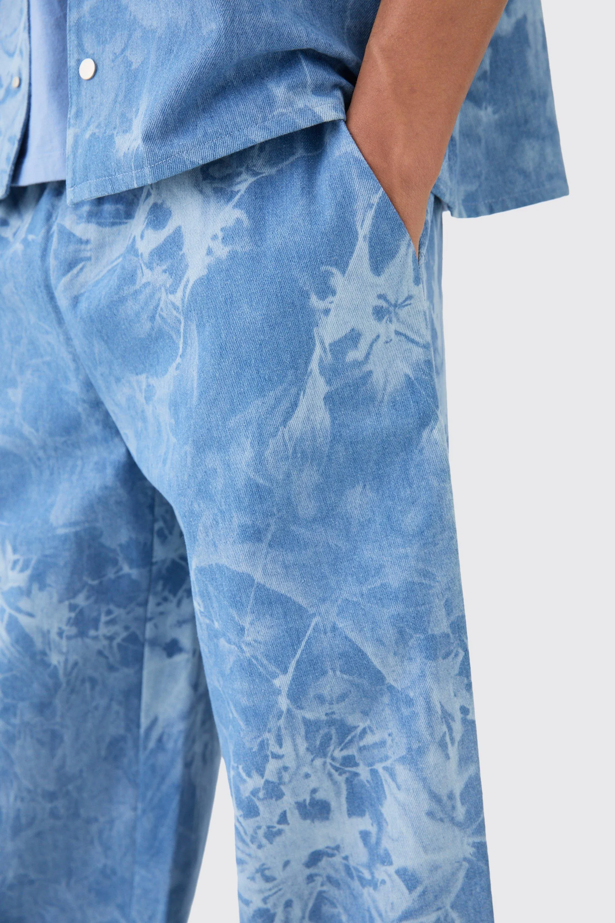 Relaxed Fit Elastic Waist Fabric Interest Jeans 3 Relaxed Fit Elastic Waist Fabric Interest Jeans
