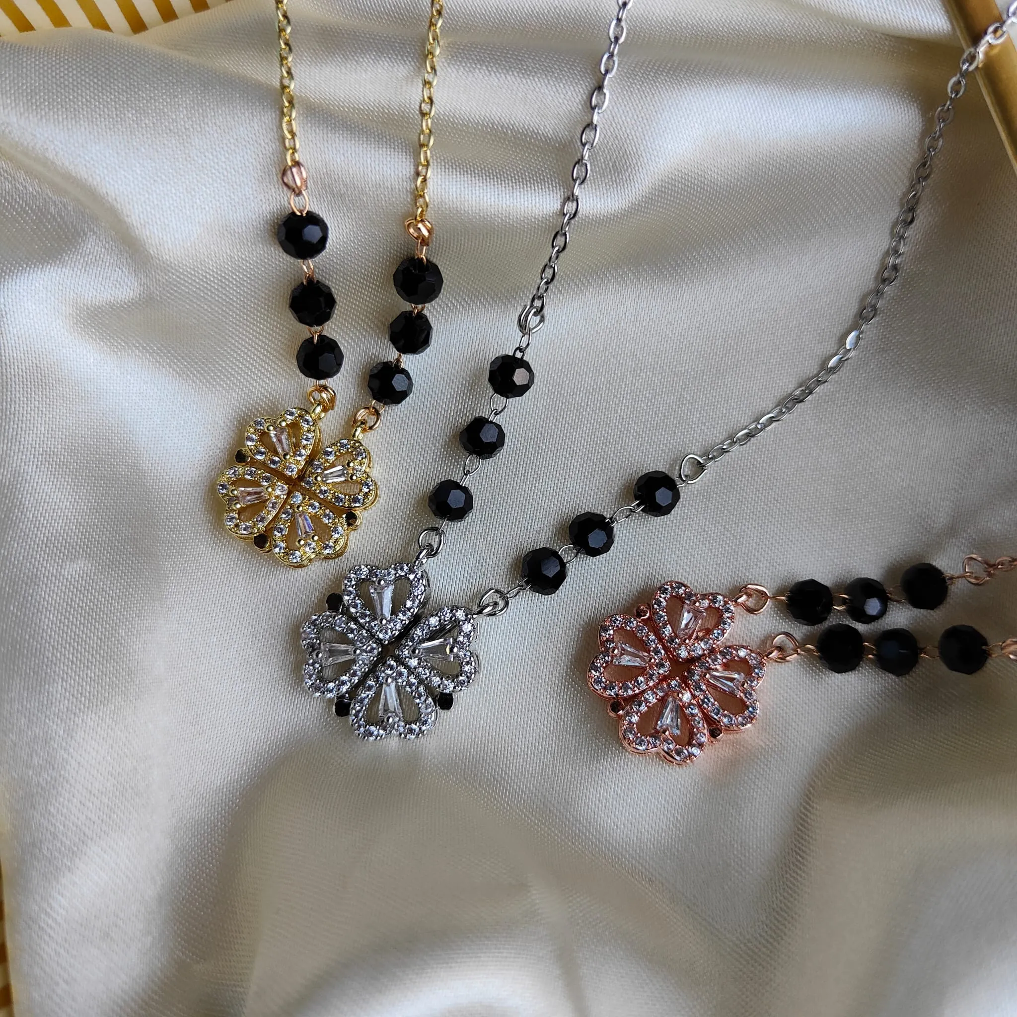 Mangalsutra Four Heart Magnet Foldable Zircon Necklace 2 Mangalsutra Four Heart Magnet Foldable Zircon Necklace
