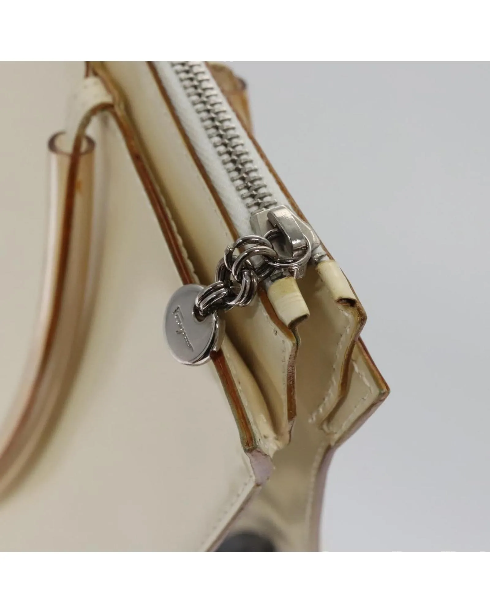 Preloved Elegant Top Handle Bag Stylish Shoulder Bag Versatile Handbag 10 Preloved Elegant Top Handle Bag Stylish Shoulder Bag Versatile Handbag