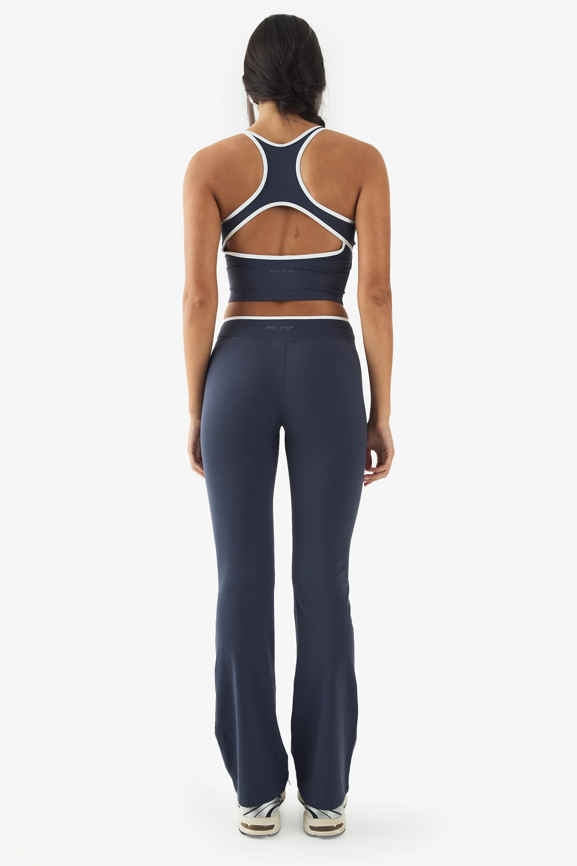 DSGN Studio Ultra Sculpt Contrast Binding Wrap Waist Flare Legging 2 DSGN Studio Ultra Sculpt Contrast Binding Wrap Waist Flare Legging