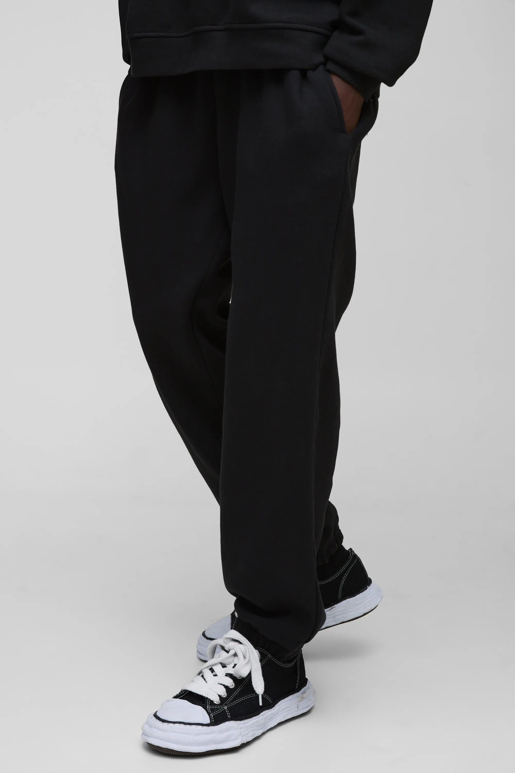 330GSM Baggy Fit Basic Jogger