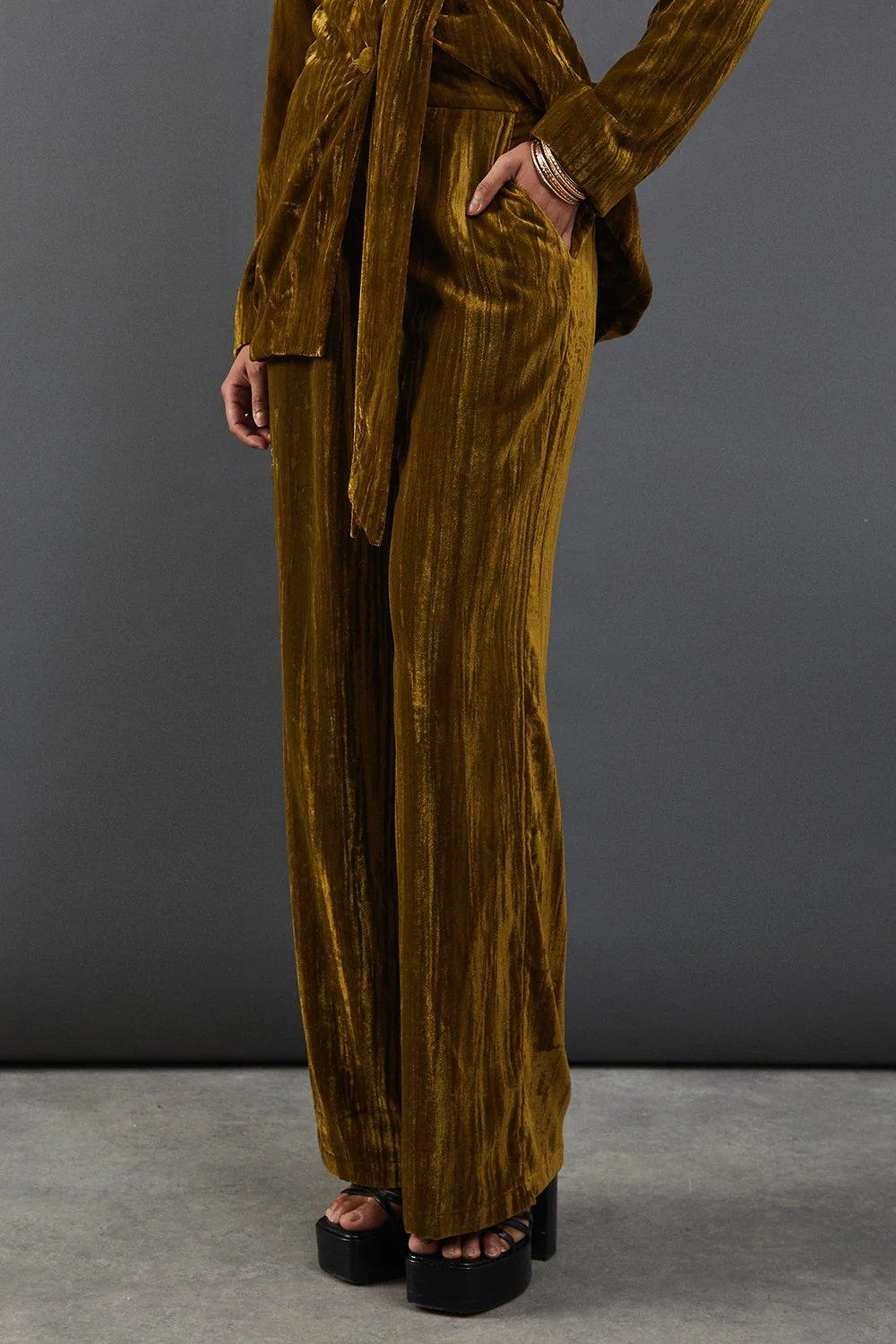 Crushed Velvet High Waisted Tailored Trouser 4 Crushed Velvet High Waisted Tailored Trouser