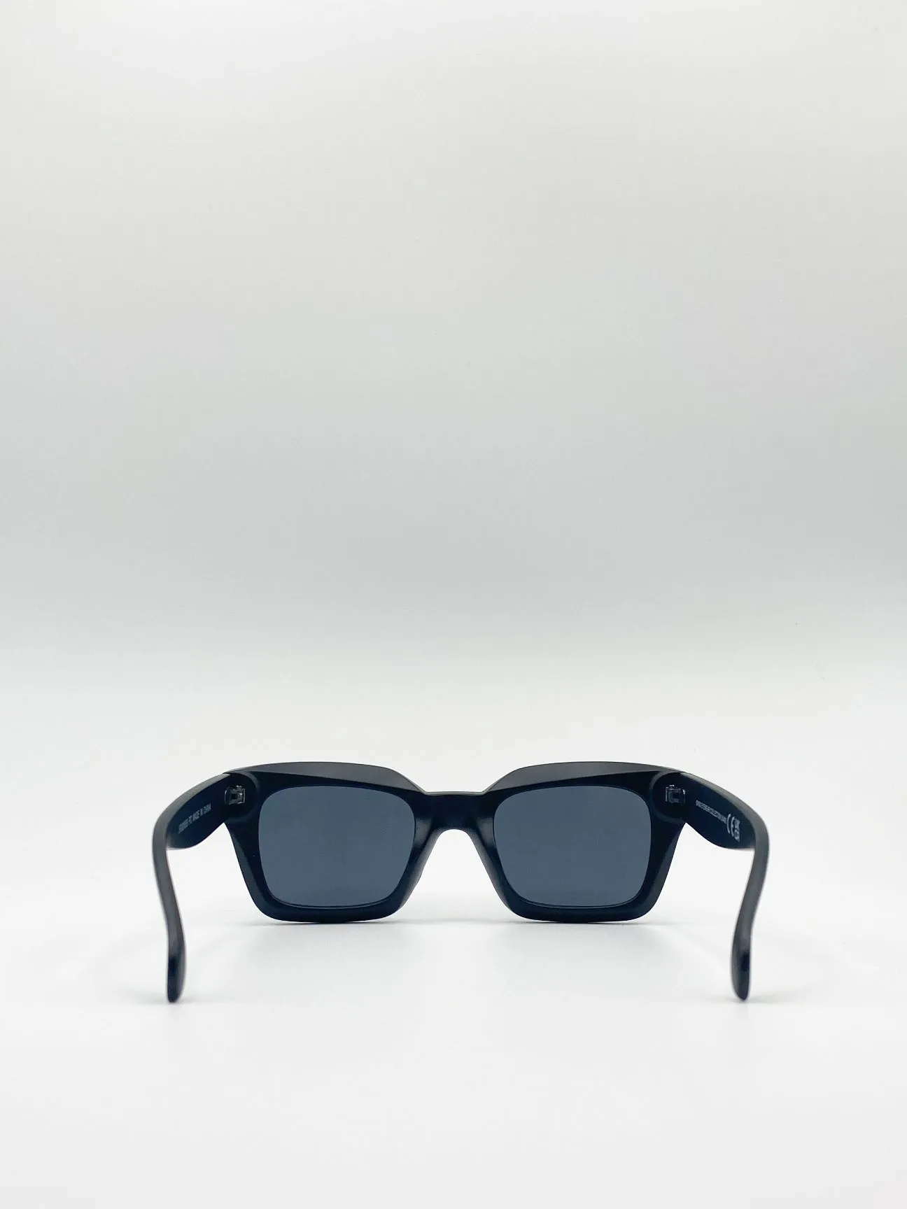 Oversized Matte Crystal Frame Cateye Sunglasses 5 Oversized Matte Crystal Frame Cateye Sunglasses