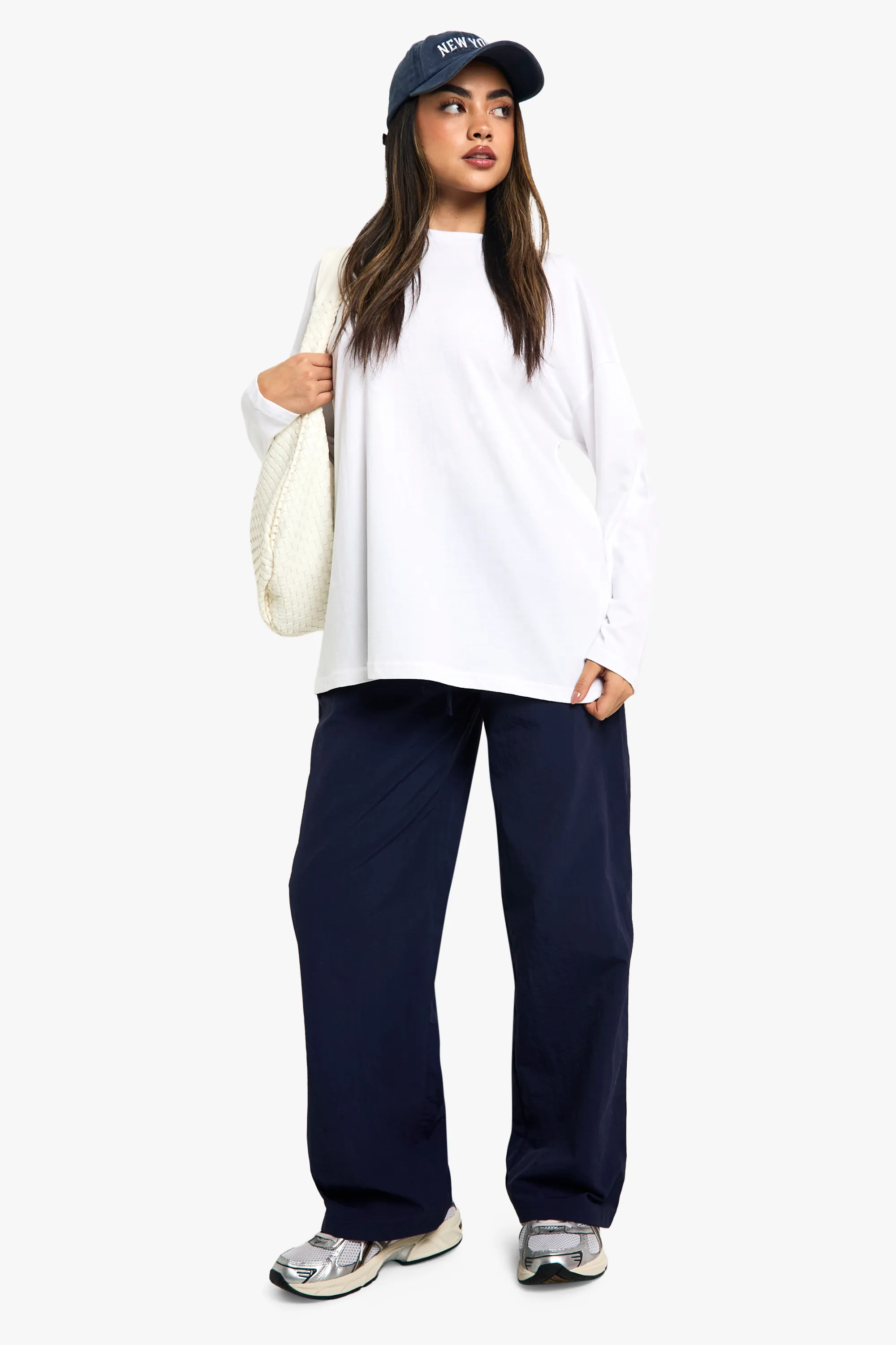 Boohoo Basics Oversized Long Sleeve T-Shirt 3 Boohoo Basics Oversized Long Sleeve T-Shirt