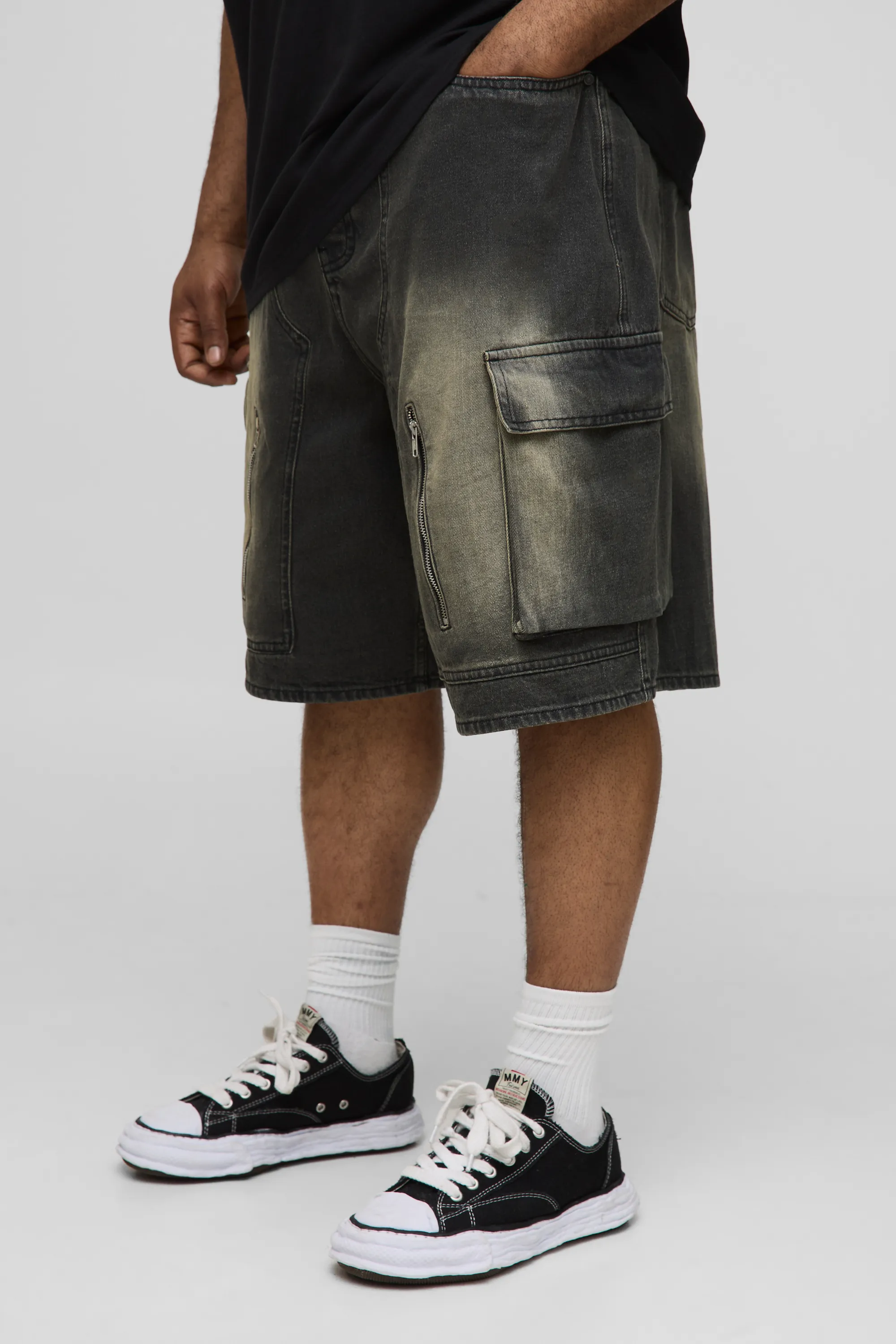 Plus Tinted Wash Zip Detail Carpenter Jorts