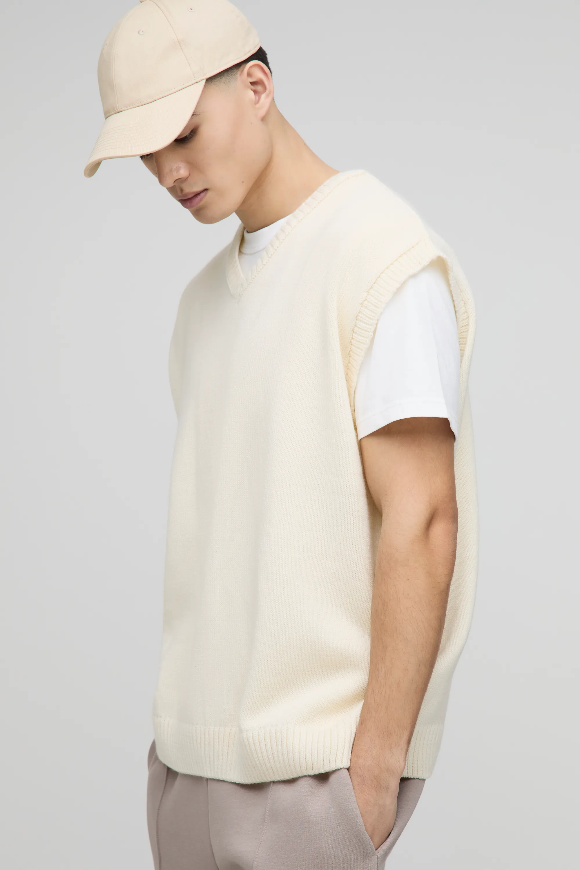 Regular V Neck Knitted Vest