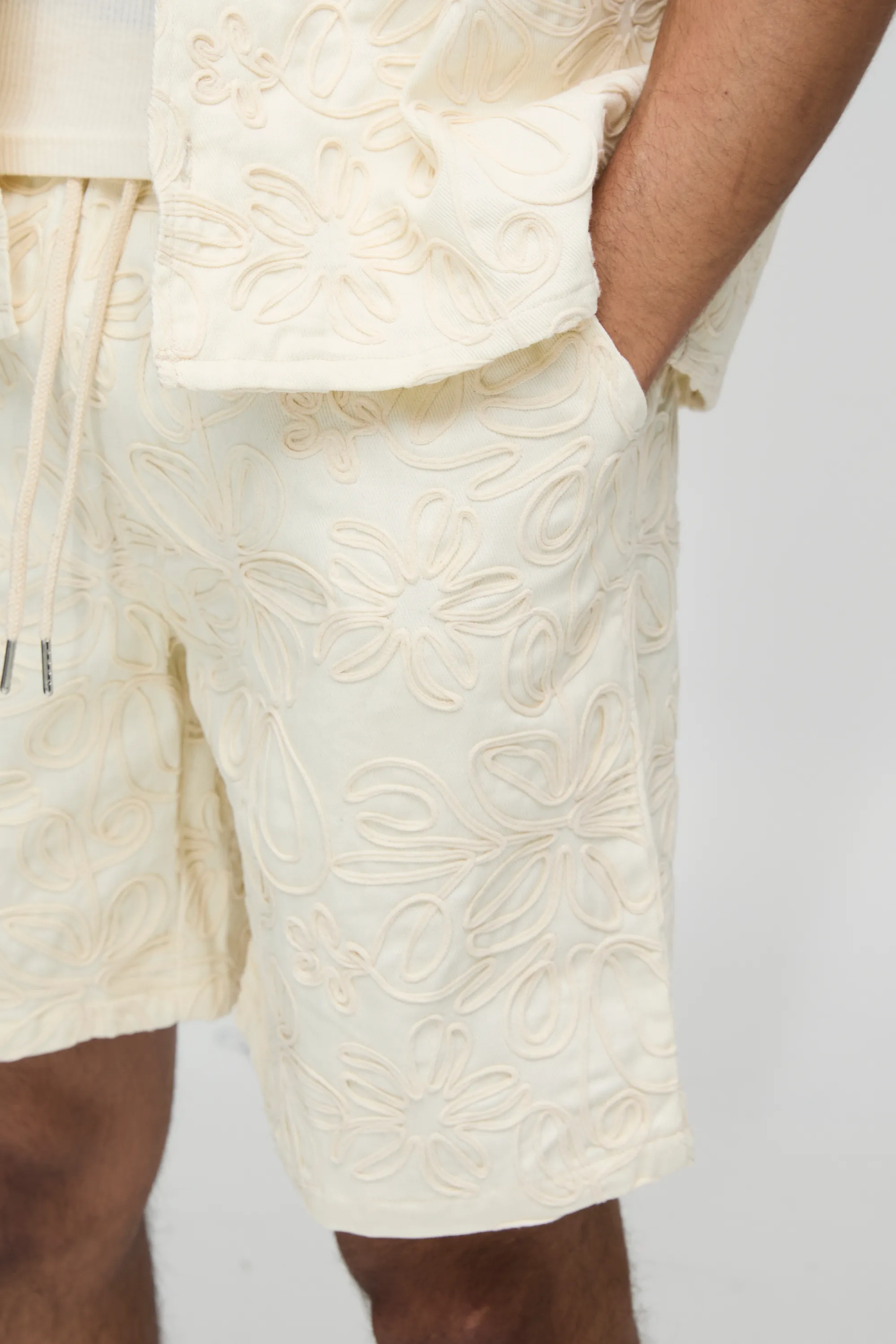 Elasticated Relaxed Rope Applique Shorts 3 Elasticated Relaxed Rope Applique Shorts