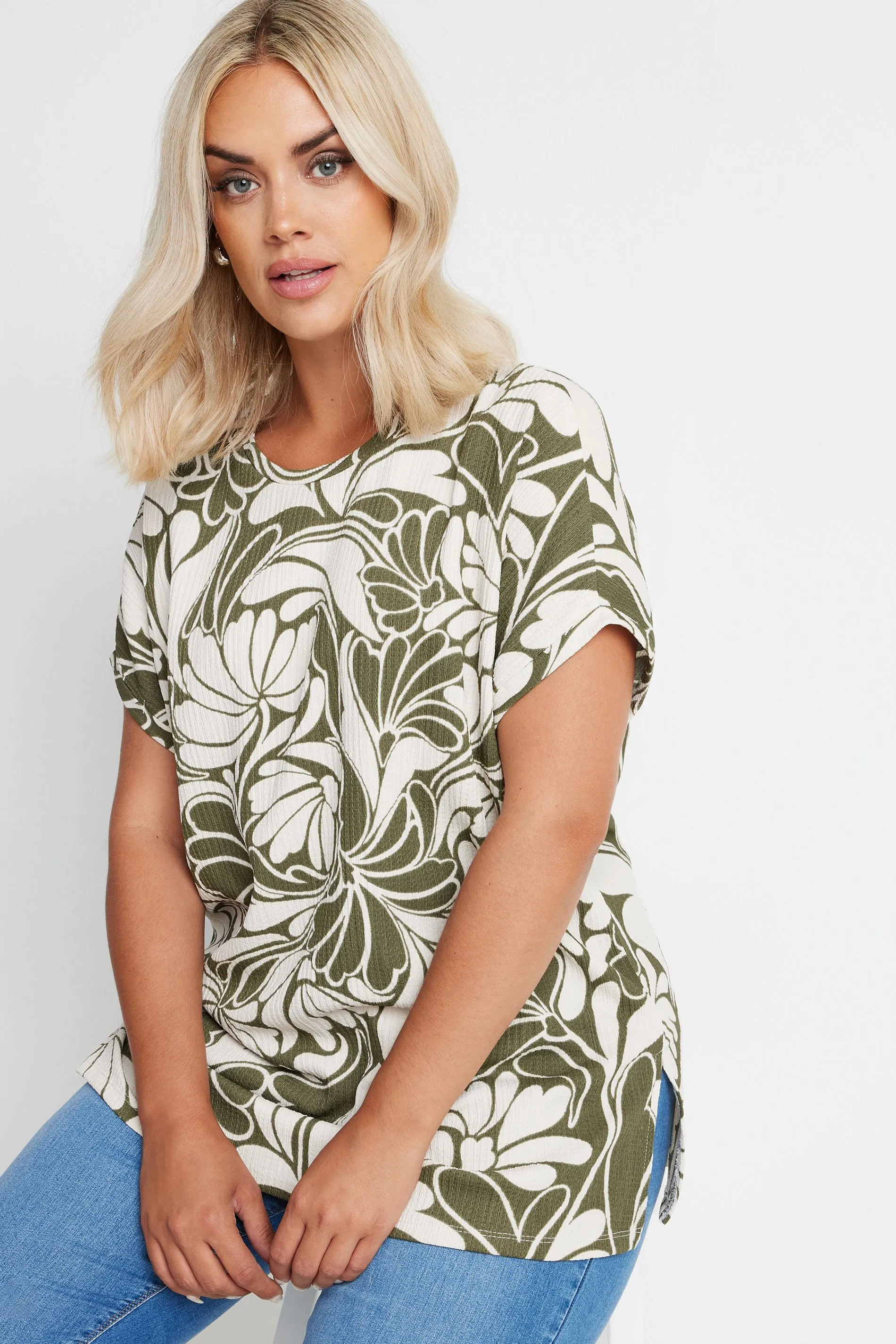 Abstract Swirl Top