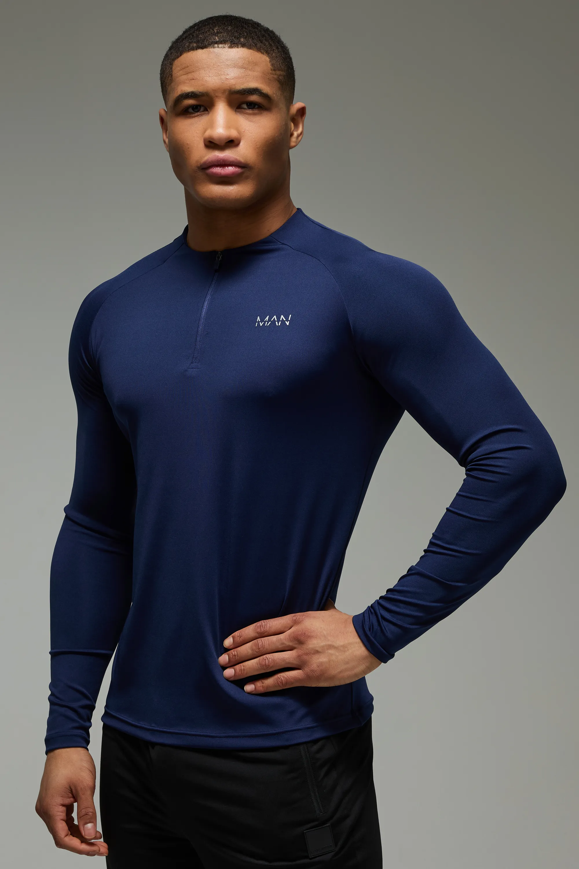 Man Active Muscle Fit Crew Neck 1/4 Zip 1 Man Active Muscle Fit Crew Neck 1/4 Zip