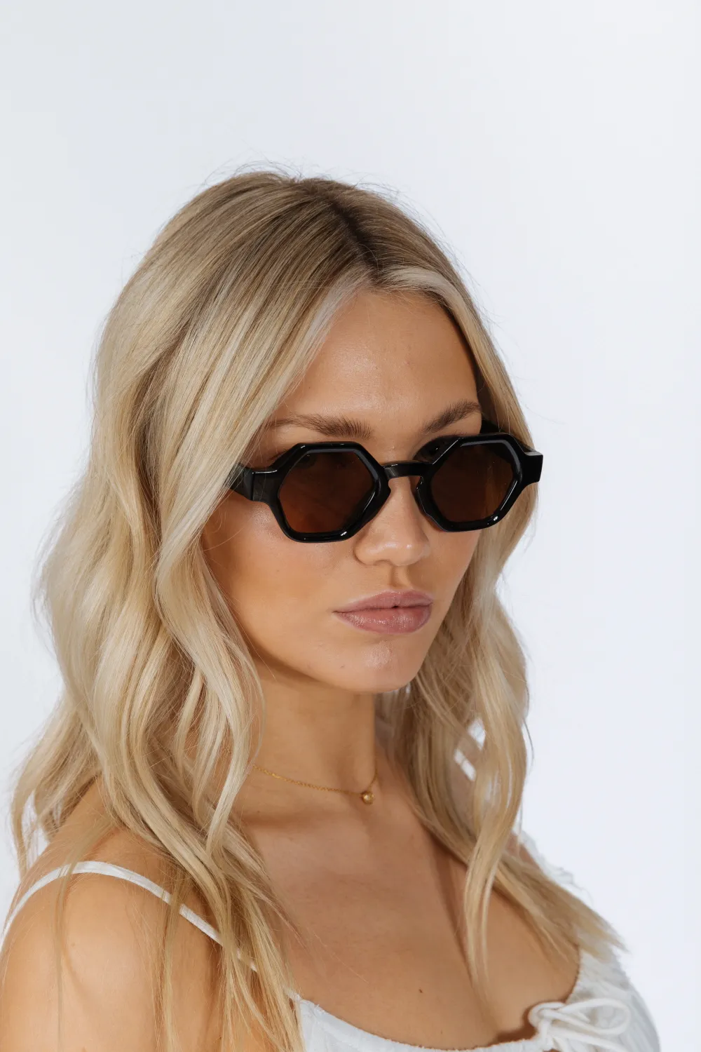 Round Hexagon Sunglasses in Black and Brown 4 Round Hexagon Sunglasses in Black and Brown