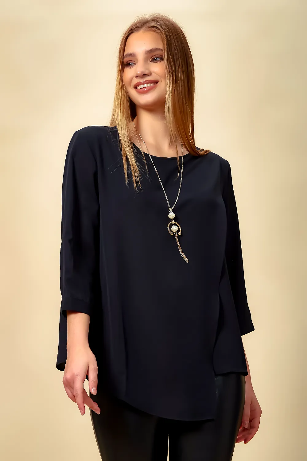 3/4 Sleeve Relaxed Layered Top With Necklace