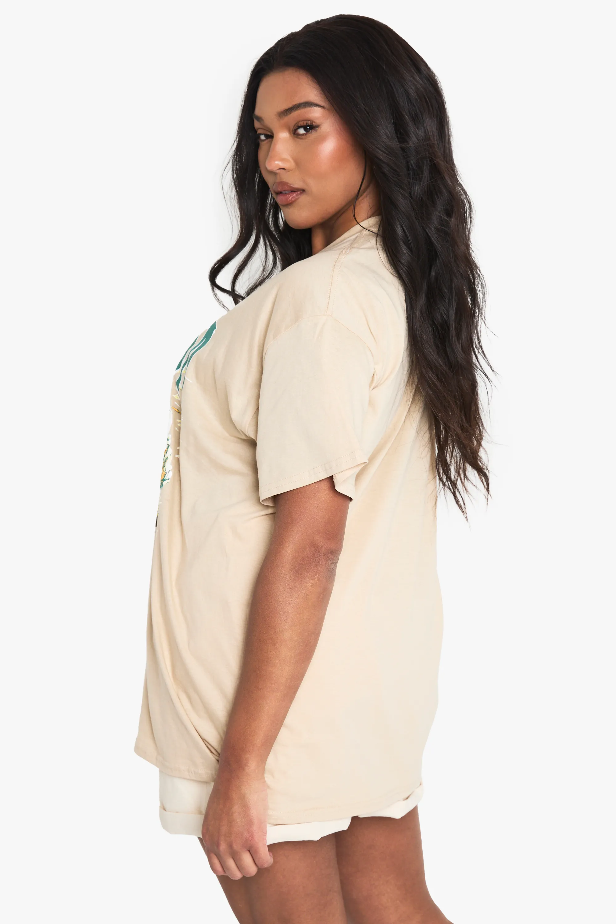 PLUS NEVEDA OVERSIZED T-SHIRT 2 PLUS NEVEDA OVERSIZED T-SHIRT