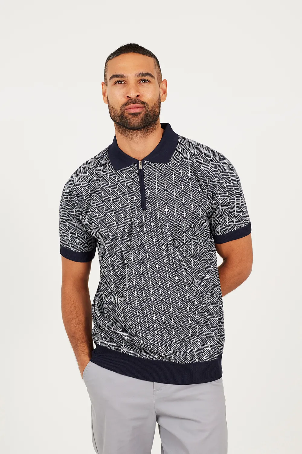 Short Sleeve Jaquard Knitted Polo Shirt