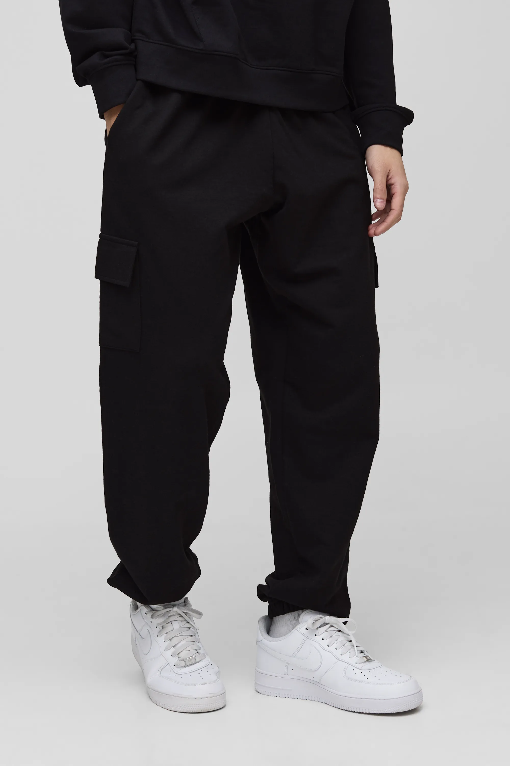 Lightweight Basic Oversized Fit Cargo Jogger 1 Lightweight Basic Oversized Fit Cargo Jogger