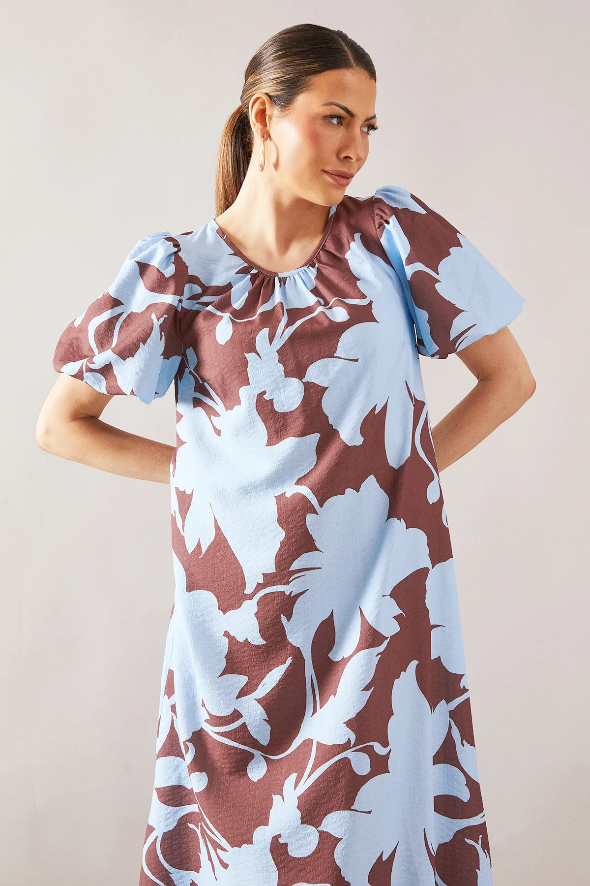 Floral Puff Sleeve Tie Back Midaxi Dress 2 Floral Puff Sleeve Tie Back Midaxi Dress